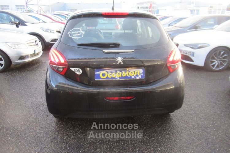 Peugeot 208 1.2  82ch SetS BVM5 LIKE - <small></small> 8.490 € <small>TTC</small> - #5