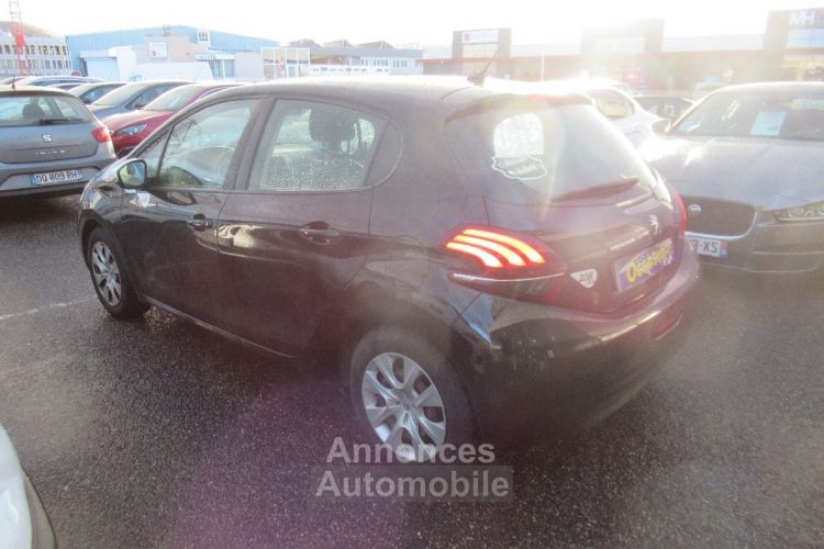 Peugeot 208 1.2  82ch SetS BVM5 LIKE - <small></small> 8.490 € <small>TTC</small> - #6