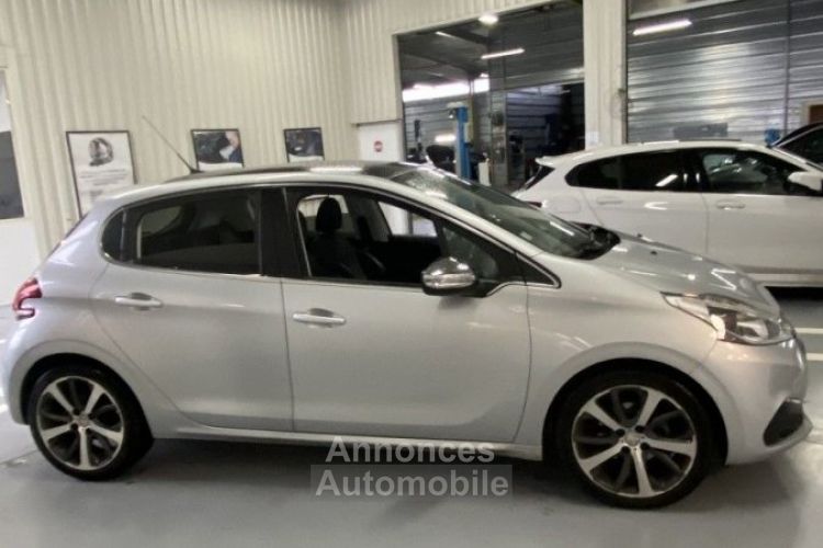 Peugeot 208 1.2 110CH FELINE S&S 5P - <small></small> 8.490 € <small>TTC</small> - #2