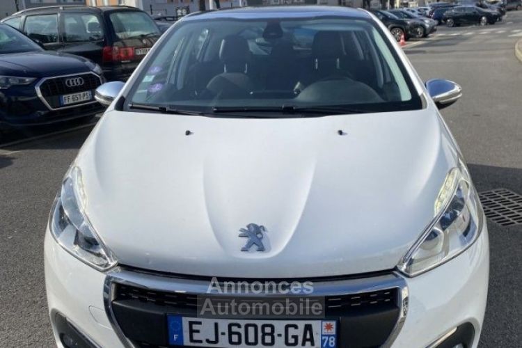 Peugeot 208 1.2 110CH FELINE S&S EAT6 5CV 5P - <small></small> 9.990 € <small>TTC</small> - #12