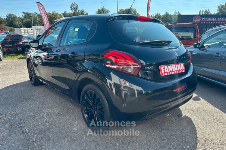 Peugeot 208 1.2 110Ch Tech Edition 5P - <small></small> 10.990 € <small>TTC</small> - #5