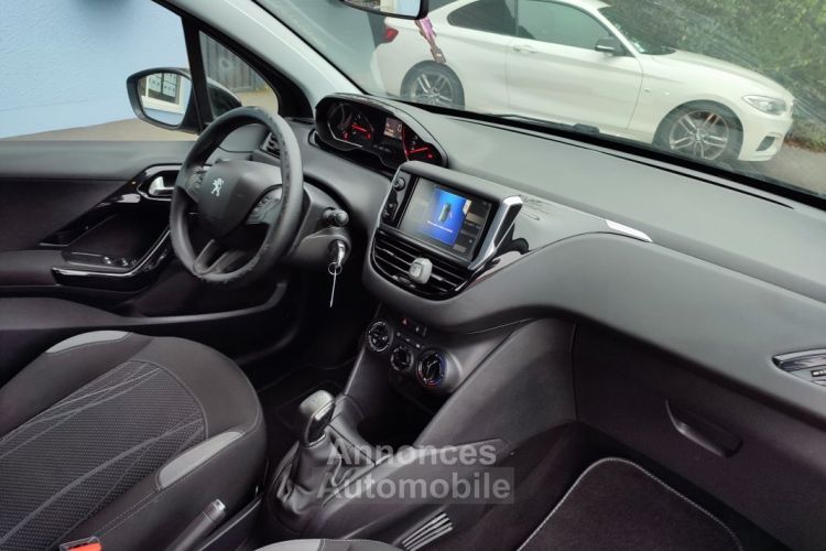 Peugeot 208 1.2 82 Active 96000kms - <small></small> 6.490 € <small>TTC</small> - #17