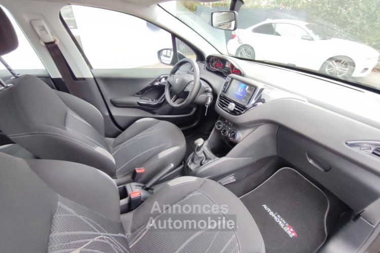 Peugeot 208 1.2 82 Active 96000kms - <small></small> 6.490 € <small>TTC</small> - #23