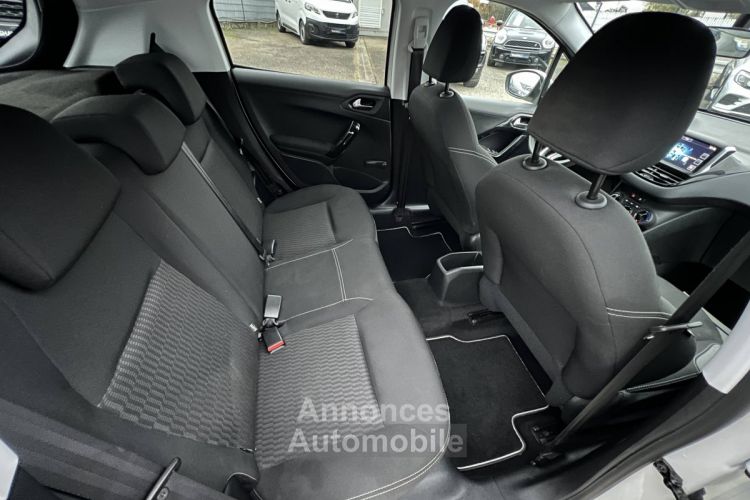 Peugeot 208 1.2 82ch 4cv 5P Style 5Places 58,000Kms Distri OK Garantie Moteur 2ans - <small></small> 7.990 € <small>TTC</small> - #16