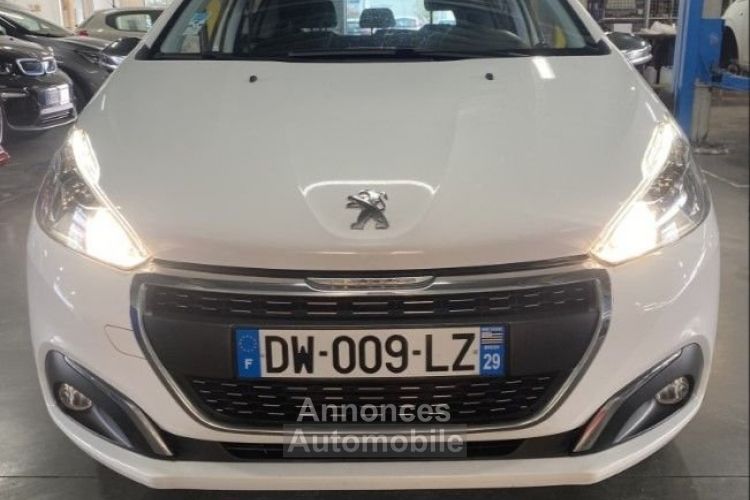 Peugeot 208 1.2 82CH ALLURE 5P - <small></small> 8.990 € <small>TTC</small> - #1