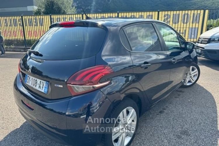 Peugeot 208 1.2 82CH STYLE 5P - <small></small> 8.490 € <small>TTC</small> - #4