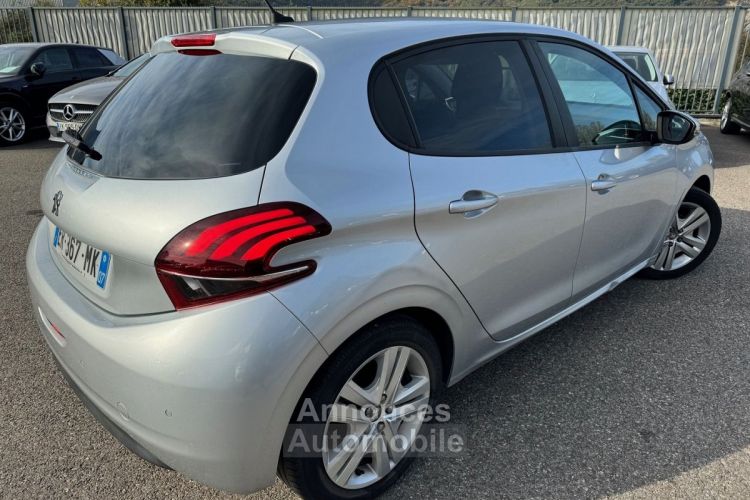 Peugeot 208 1.2 82CH STYLE 5P - <small></small> 8.990 € <small>TTC</small> - #3