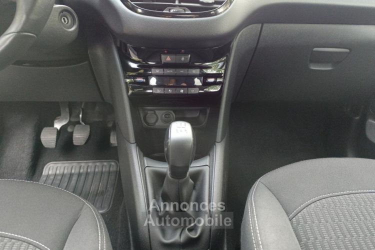 Peugeot 208 1.2 ess - 82ch Finition Business confort pack garantie 12 mois - <small></small> 8.250 € <small>TTC</small> - #11