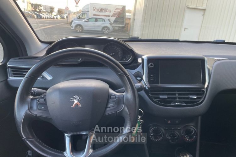 Peugeot 208 1.2 ESSENCE 82ch BVM5 Active Garantie 12 Mois - <small></small> 7.480 € <small>TTC</small> - #12