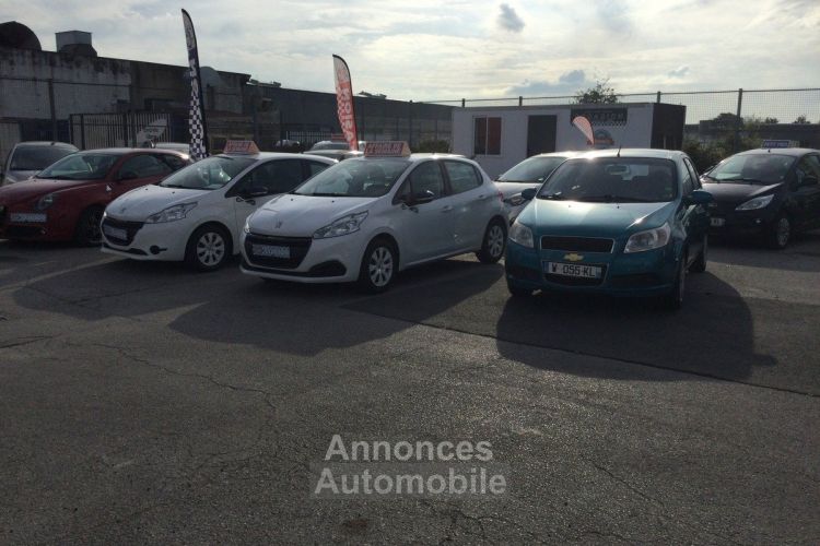 Peugeot 208 1.2 LIKE - <small></small> 8.990 € <small>TTC</small> - #1