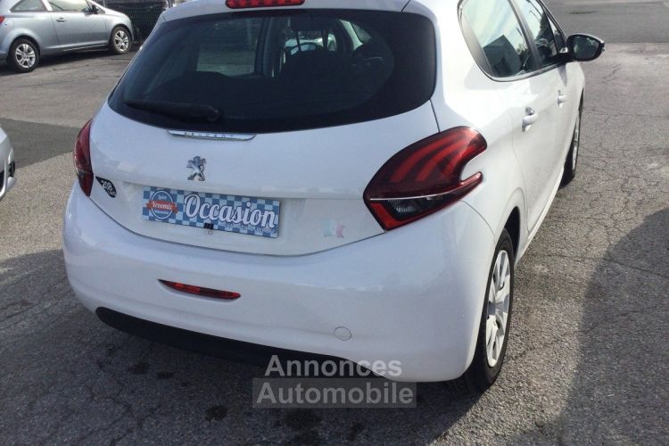 Peugeot 208 1.2 LIKE - <small></small> 8.990 € <small>TTC</small> - #13