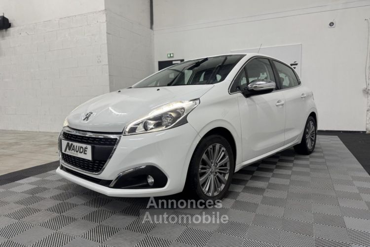 Peugeot 208 1.2 Pure Tech 110 CH  ALLURE - <small></small> 9.990 € <small>TTC</small> - #3