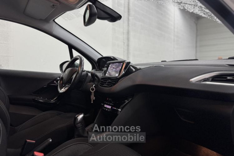 Peugeot 208 1.2 Pure Tech 110 CH  ALLURE - <small></small> 9.990 € <small>TTC</small> - #15