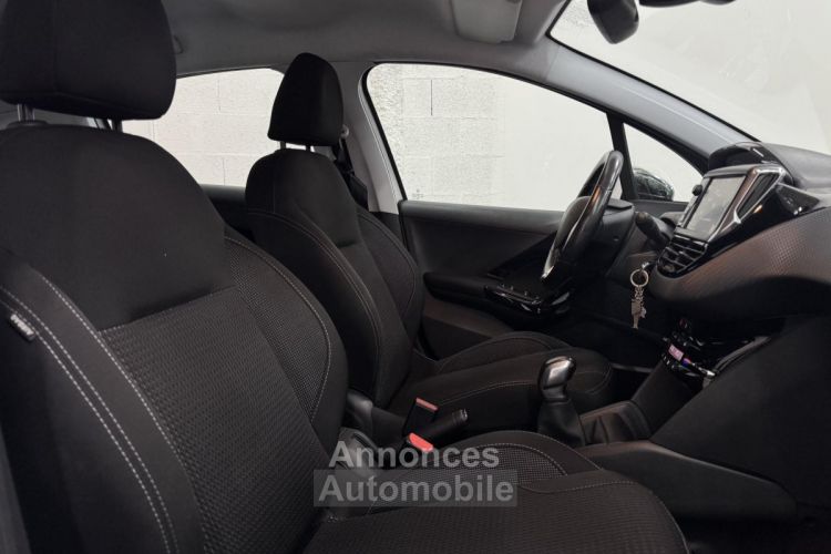 Peugeot 208 1.2 Pure Tech 110 CH  ALLURE - <small></small> 9.990 € <small>TTC</small> - #16