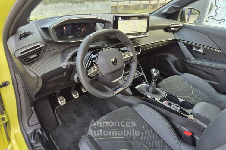 Peugeot 208 1.2 PureTech 100 BVM6 GT - Toit Panoramique - Intérieur Alcantara - Sièges Massant et Chauffant - - <small></small> 23.990 € <small>TTC</small> - #13