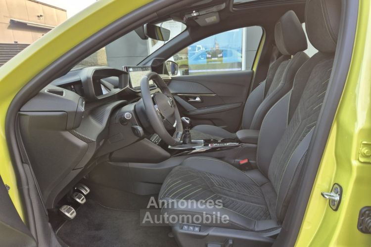 Peugeot 208 1.2 PureTech 100 BVM6 GT - Toit Panoramique - Intérieur Alcantara - Sièges Massant et Chauffant - - <small></small> 23.990 € <small>TTC</small> - #14