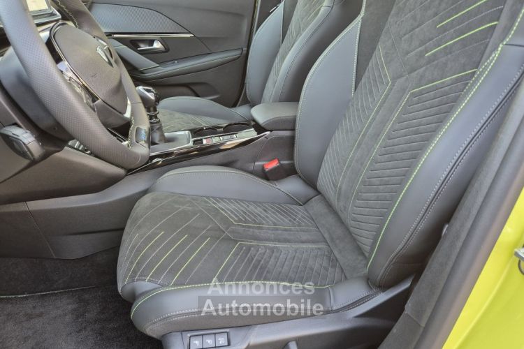 Peugeot 208 1.2 PureTech 100 BVM6 GT - Toit Panoramique - Intérieur Alcantara - Sièges Massant et Chauffant - - <small></small> 23.990 € <small>TTC</small> - #15