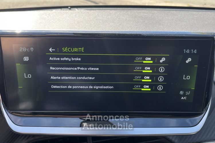 Peugeot 208 1.2 PureTech 100 ch ALLURE PACK BVM6 - NAVIGATION 3D CONNECTEE - <small></small> 18.990 € <small>TTC</small> - #18