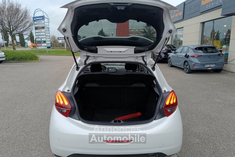 Peugeot 208 1.2 PureTech 110 CV GT LINE S&S - <small></small> 11.690 € <small>TTC</small> - #23