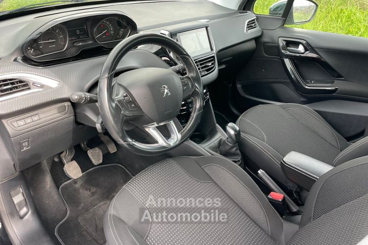 Peugeot 208 1.2 PURETECH 110ch ALLURE - <small></small> 8.490 € <small>TTC</small> - #9