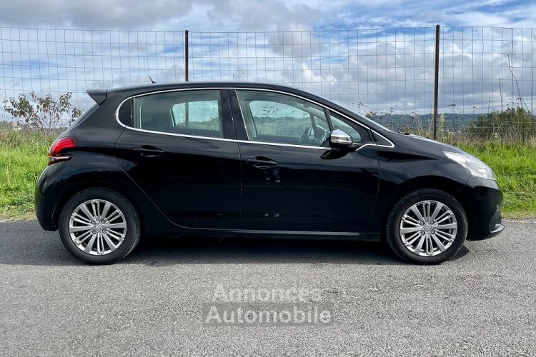 Peugeot 208 1.2 PURETECH 110ch ALLURE - <small></small> 8.490 € <small>TTC</small> - #14