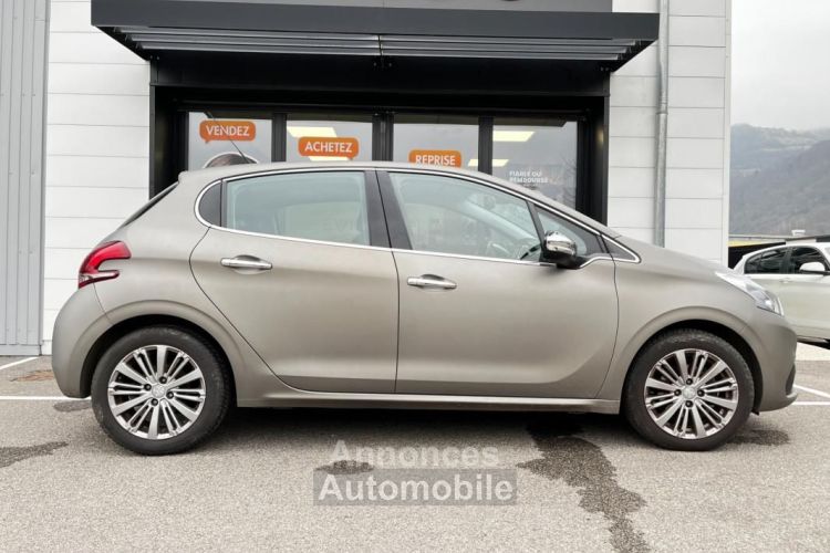 Peugeot 208 1.2 puretech 110CH ALLURE BUSINESS APPLE CARPLAY CAMERA DE RECUL COUROIE NEUVE - <small></small> 7.380 € <small>TTC</small> - #4