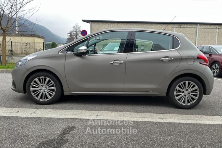 Peugeot 208 1.2 puretech 110CH ALLURE BUSINESS APPLE CARPLAY CAMERA DE RECUL COUROIE NEUVE - <small></small> 7.380 € <small>TTC</small> - #8