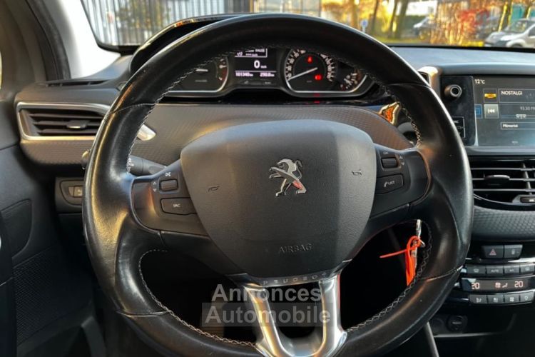 Peugeot 208 1.2 puretech 110CH ALLURE BUSINESS APPLE CARPLAY CAMERA DE RECUL COUROIE NEUVE - <small></small> 7.380 € <small>TTC</small> - #14