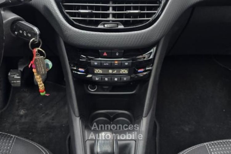 Peugeot 208 1.2 PURETECH 110ch DISTRI OK-JBL-TOIT PANO-CAMERA - <small></small> 5.990 € <small>TTC</small> - #14