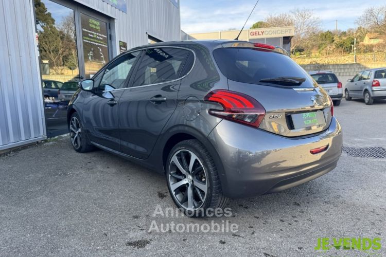 Peugeot 208 1.2 PureTech 110ch Féline 5p - <small></small> 7.990 € <small>TTC</small> - #5