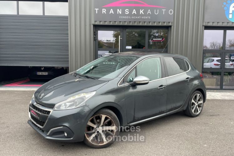 Peugeot 208 1.2 puretech 110ch feline avec toit panoramique camera navigation sieges cuir-alcantara - <small></small> 7.990 € <small>TTC</small> - #1