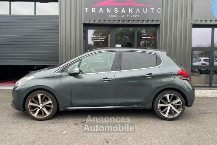 Peugeot 208 1.2 puretech 110ch feline avec toit panoramique camera navigation sieges cuir-alcantara - <small></small> 7.990 € <small>TTC</small> - #2