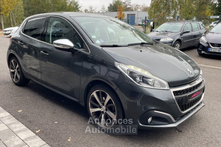 Peugeot 208 1.2 puretech 110ch feline avec toit panoramique camera navigation sieges cuir-alcantara - <small></small> 7.990 € <small>TTC</small> - #4