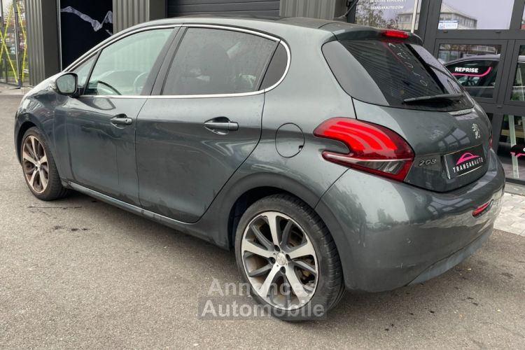 Peugeot 208 1.2 puretech 110ch feline avec toit panoramique camera navigation sieges cuir-alcantara - <small></small> 7.990 € <small>TTC</small> - #5