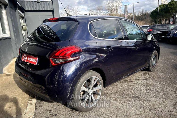 Peugeot 208 1.2 PureTech 110ch Féline S&S 5p - <small></small> 7.990 € <small>TTC</small> - #3