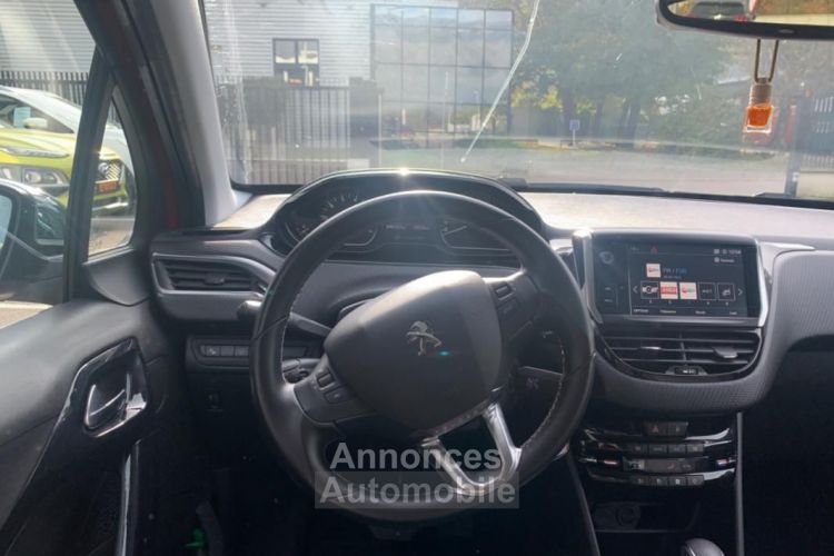 Peugeot 208 1.2 puretech 110CH TECH EDITION CARPLAY + CAMÉRA DE RECUL - <small></small> 12.900 € <small>TTC</small> - #16