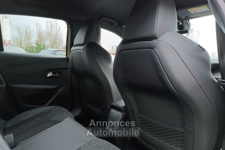 Peugeot 208 1.2 PureTech 130ch S&S GT EAT8 - <small></small> 25.470 € <small>TTC</small> - #17