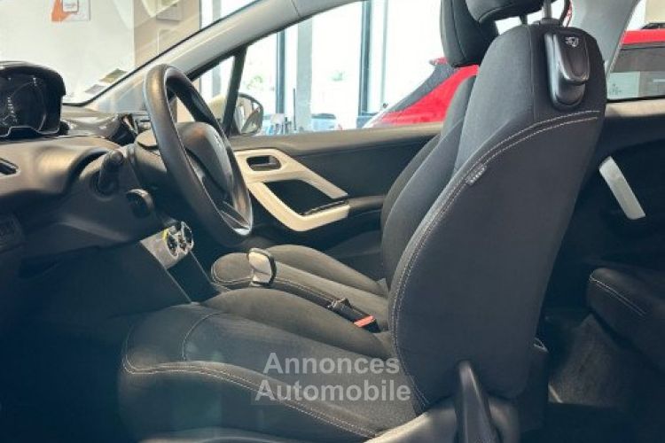 Peugeot 208 1.2 PURETECH 68CH LIKE 3P - <small></small> 8.970 € <small>TTC</small> - #7