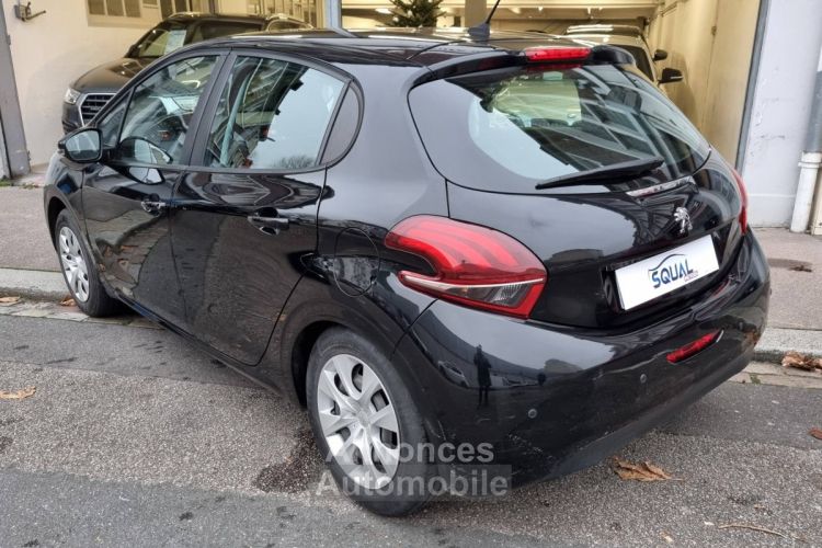 Peugeot 208 1.2 PureTech 68ch Like 5p - <small></small> 8.900 € <small>TTC</small> - #22