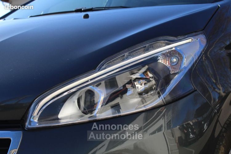 Peugeot 208 1.2 PURETECH 80 STYLE DISTIB OK - <small></small> 6.990 € <small>TTC</small> - #8