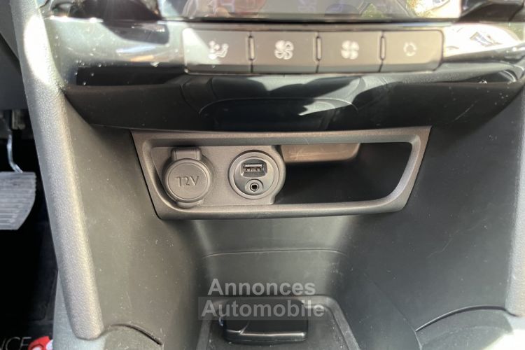 Peugeot 208 1.2 PURETECH 82 ALLURE 5P - <small></small> 7.390 € <small>TTC</small> - #19