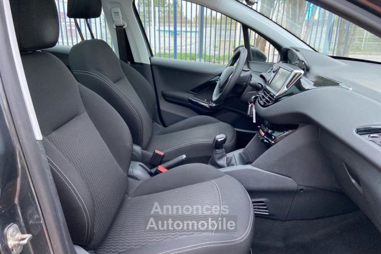 Peugeot 208 1.2 PureTech 82 ALLURE TOIT PANORAMIQUE - <small></small> 8.900 € <small>TTC</small> - #19