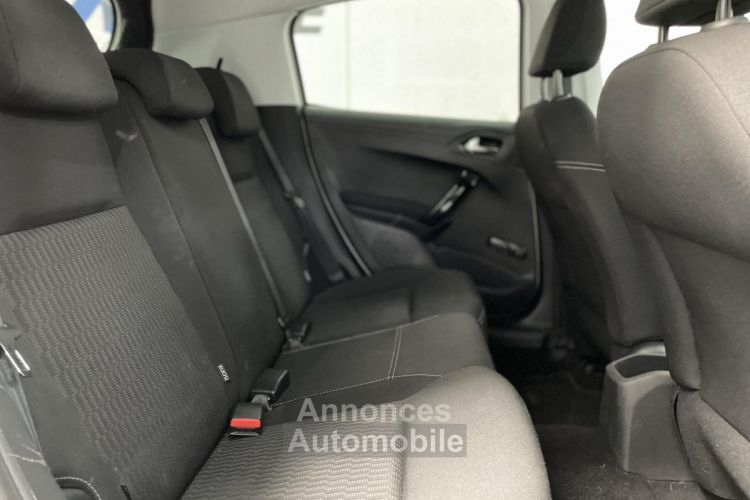 Peugeot 208 1.2 PureTech 82 CH Active - GARANTIE 6 MOIS - <small></small> 5.990 € <small>TTC</small> - #19