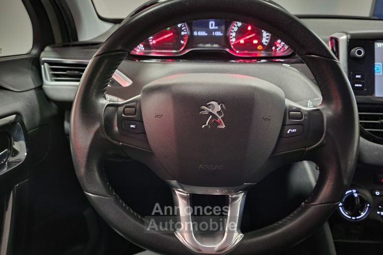 Peugeot 208 1.2 PURETECH 82 STYLE + DISTRIBUTION OK - <small></small> 6.990 € <small>TTC</small> - #21