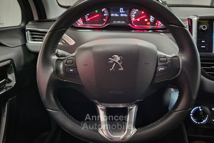 Peugeot 208 1.2 PURETECH 82 STYLE + DISTRIBUTION OK - <small></small> 7.390 € <small>TTC</small> - #14