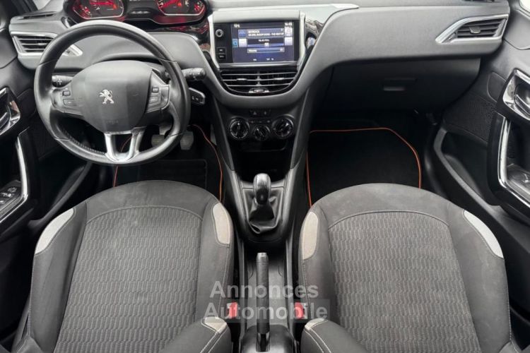 Peugeot 208 1.2 PURETECH 82 STYLE 5P - <small></small> 6.399 € <small>TTC</small> - #15