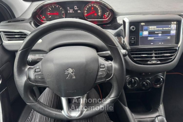 Peugeot 208 1.2 PURETECH 82 STYLE 5P - <small></small> 6.399 € <small>TTC</small> - #16