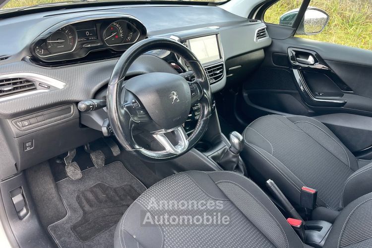 Peugeot 208 1.2 PURETECH 82ch ALLURE - <small></small> 7.990 € <small>TTC</small> - #9