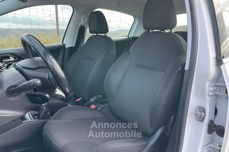 Peugeot 208 1.2 PURETECH 82ch ALLURE - <small></small> 7.990 € <small>TTC</small> - #10