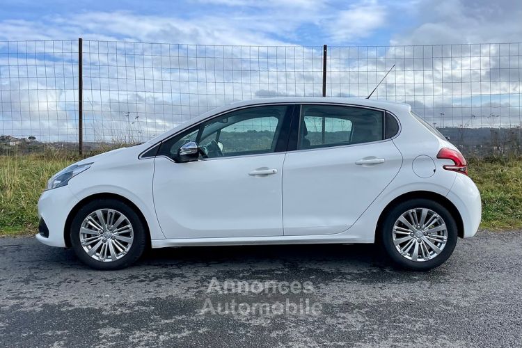 Peugeot 208 1.2 PURETECH 82ch ALLURE - <small></small> 7.990 € <small>TTC</small> - #15